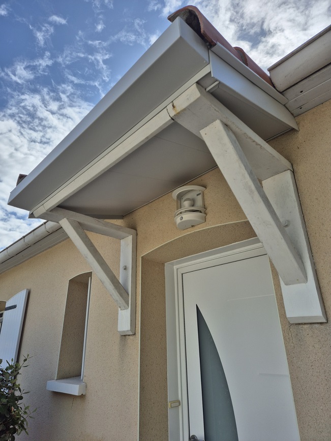 Réfection d'une marquise de porte d'entrée